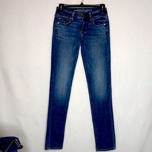 American Eagle Outfitters Jr. Girls Size 00 Skinny Jeans Medium Blue fade